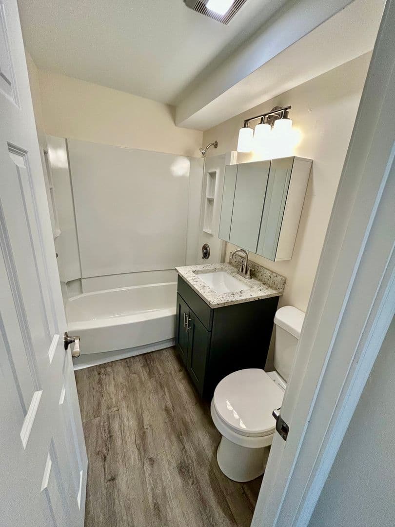 Hudson Apartment: Charles & Cross Streets
