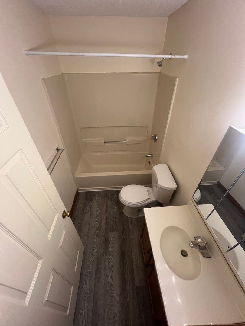 Merrimack Townhome: 13 Hummingbird Lane
