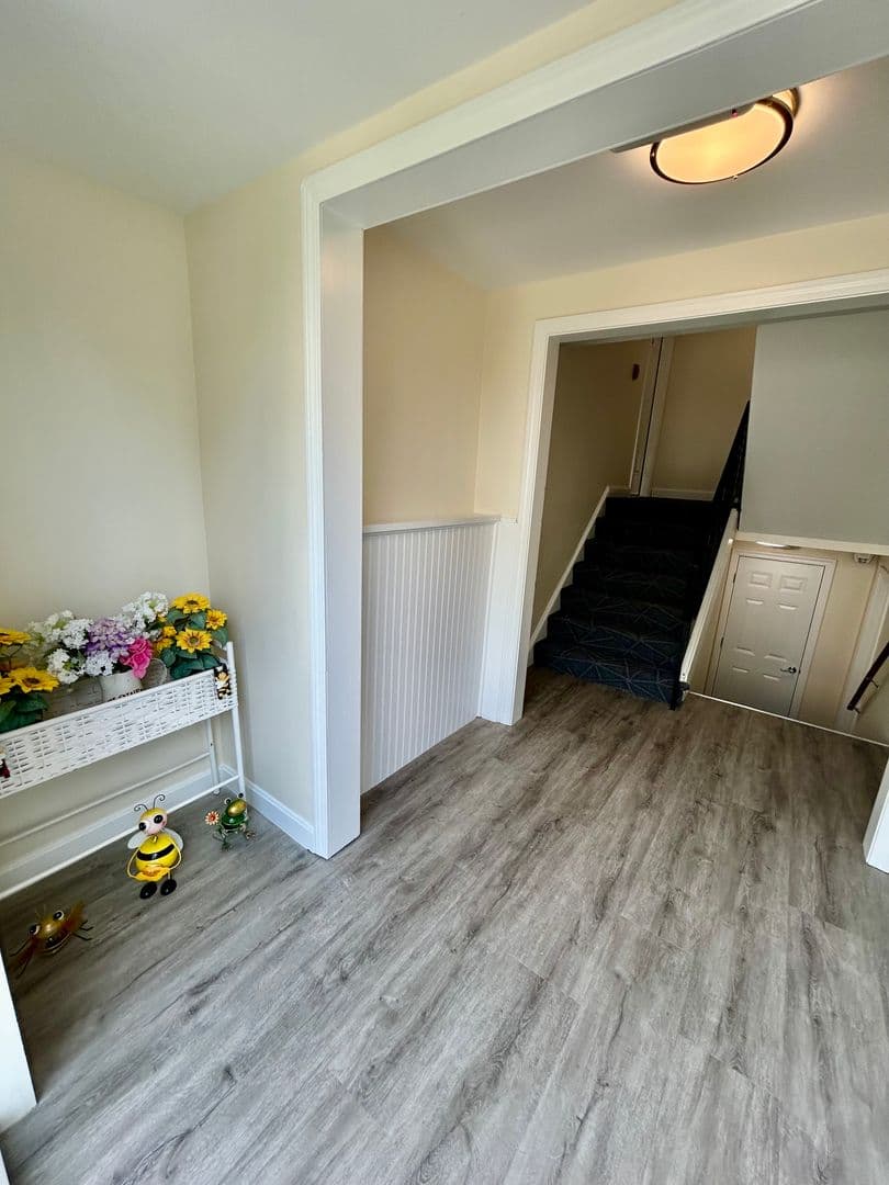 Hudson Apartment: Charles & Cross Streets