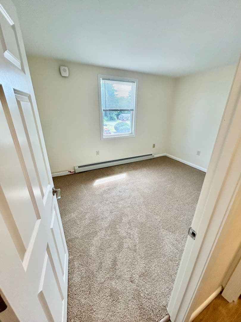 Hudson Apartment: Charles & Cross Streets