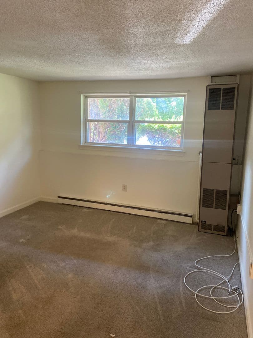 Dover Apartment: 1 High Ridge Drive