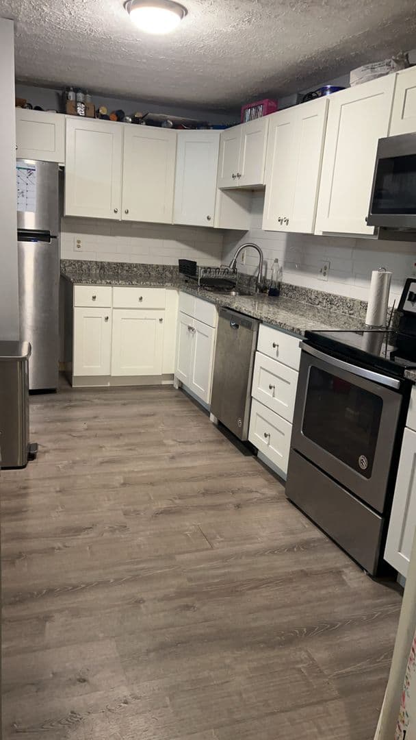 Raymond Apartment: 40 Route 27