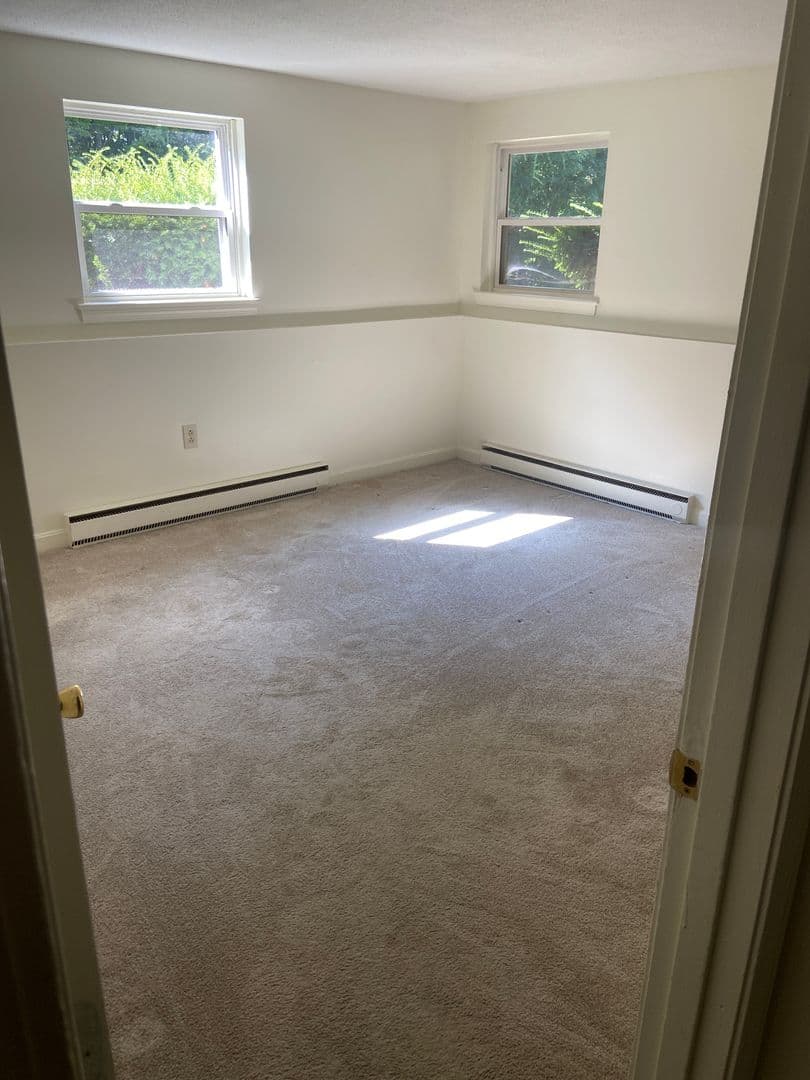 Dover Apartment: 1 High Ridge Drive