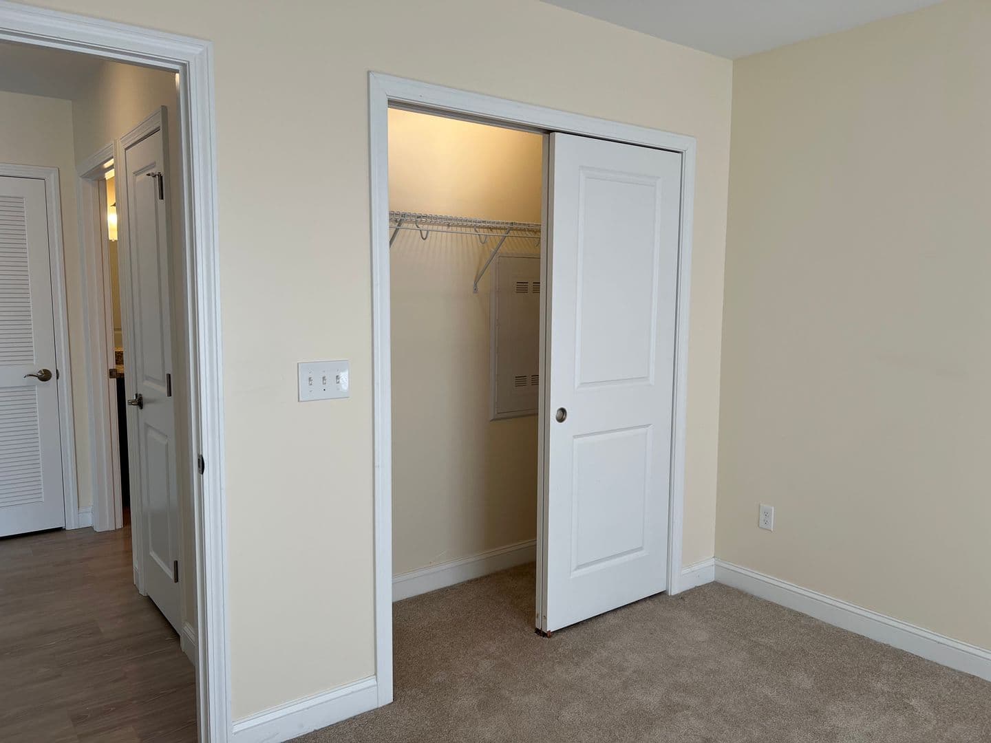 Londonderry Apartment: 6 MacGregor Court