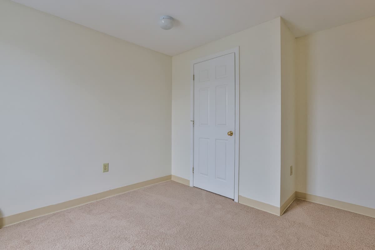 Manchester Apartment: 199 Eastern Avenue - Apt. 28