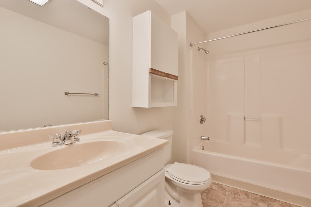 Manchester Apartment: 207 Eastern Avenue - Apt. 35