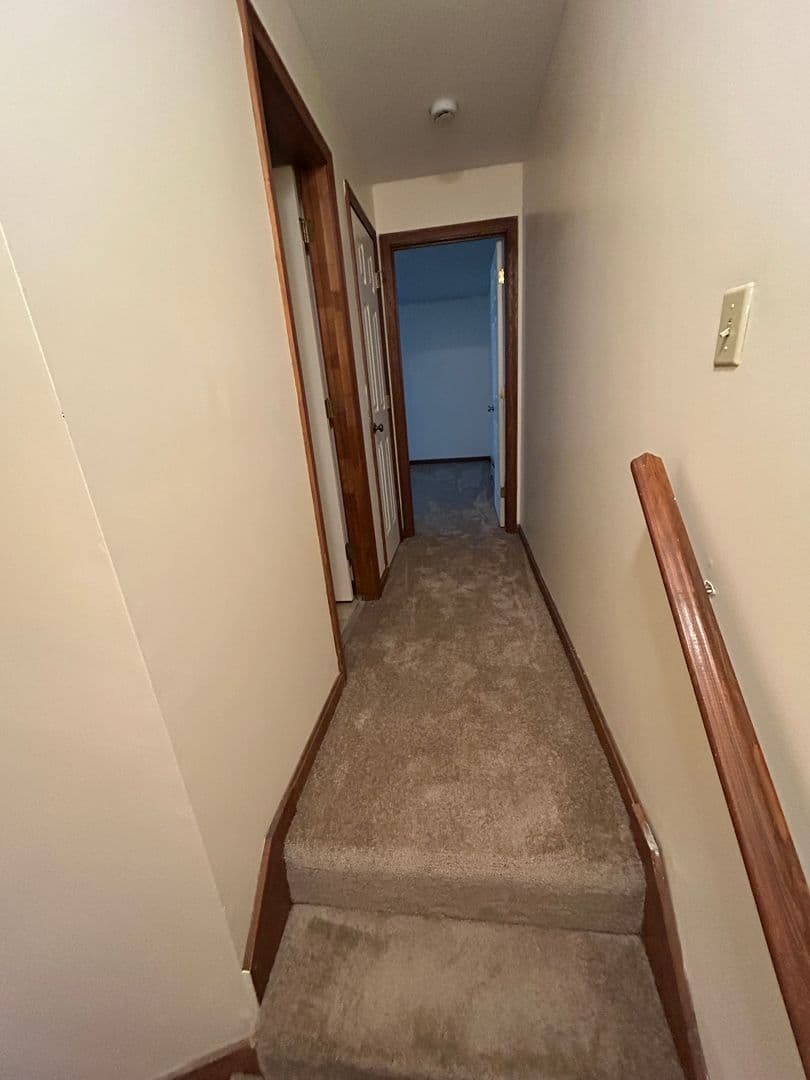 Merrimack Townhome: 13 Hummingbird Lane