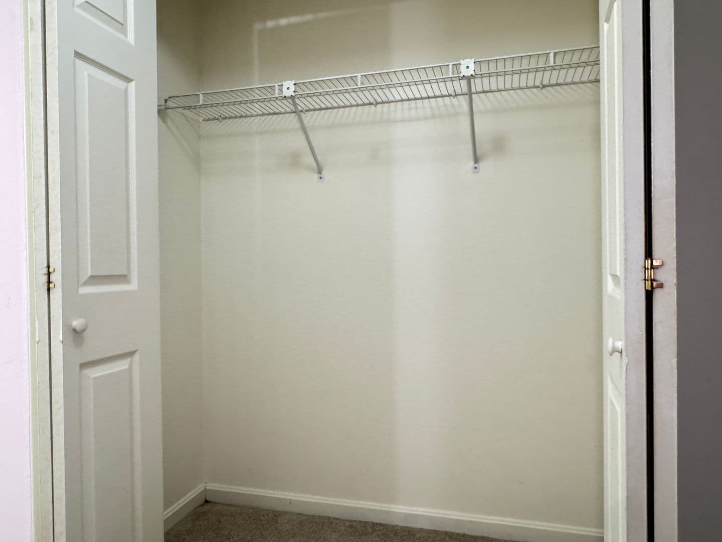Dover Apartment: 1-48 Dunns Bridge Lane
