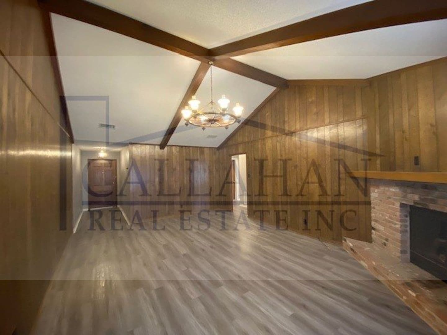 Jacksonville House: 205 Lynnewood Drive