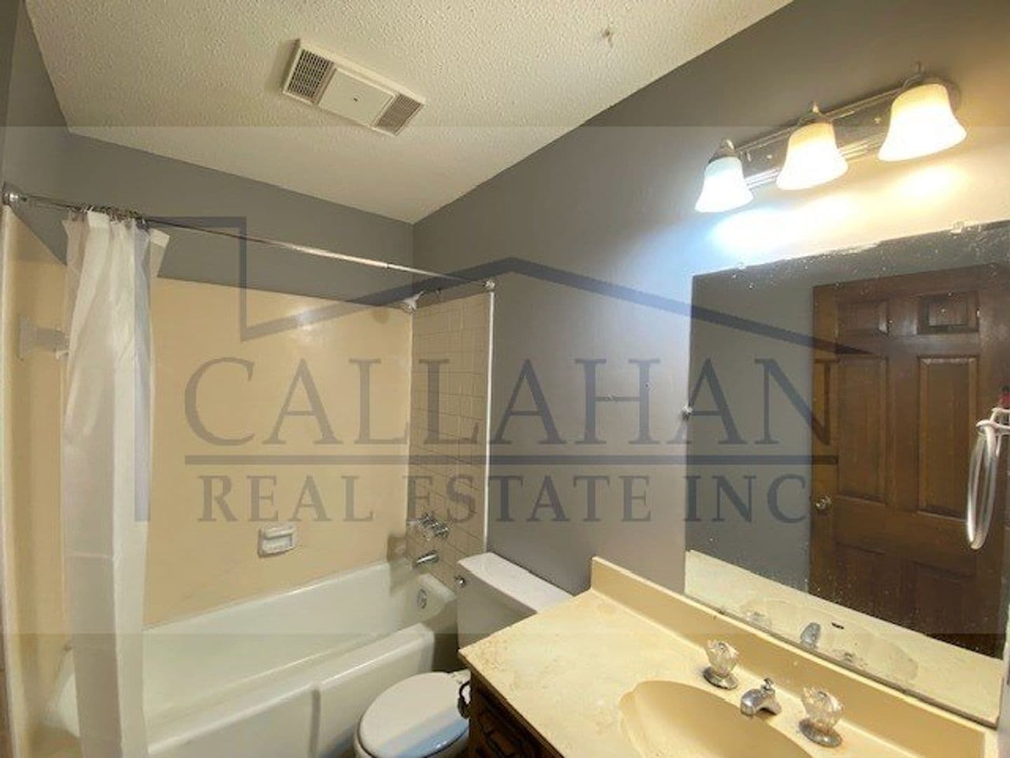 Jacksonville House: 205 Lynnewood Drive
