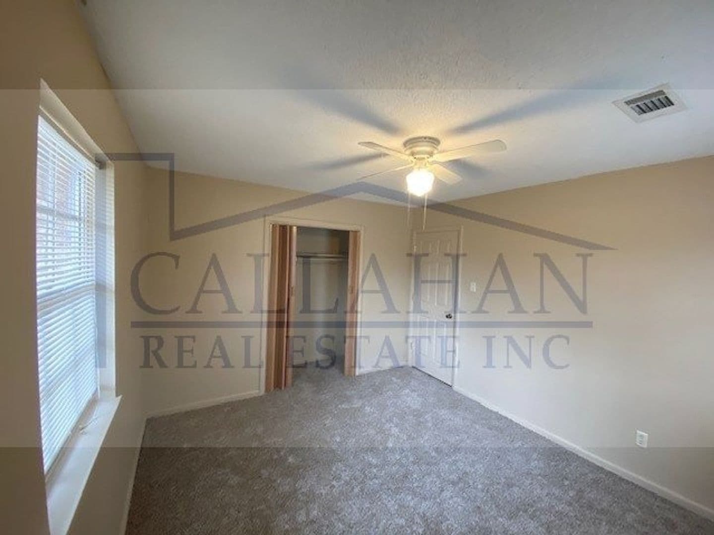 Sherwood Apartment: 8205 East Woodview Dr