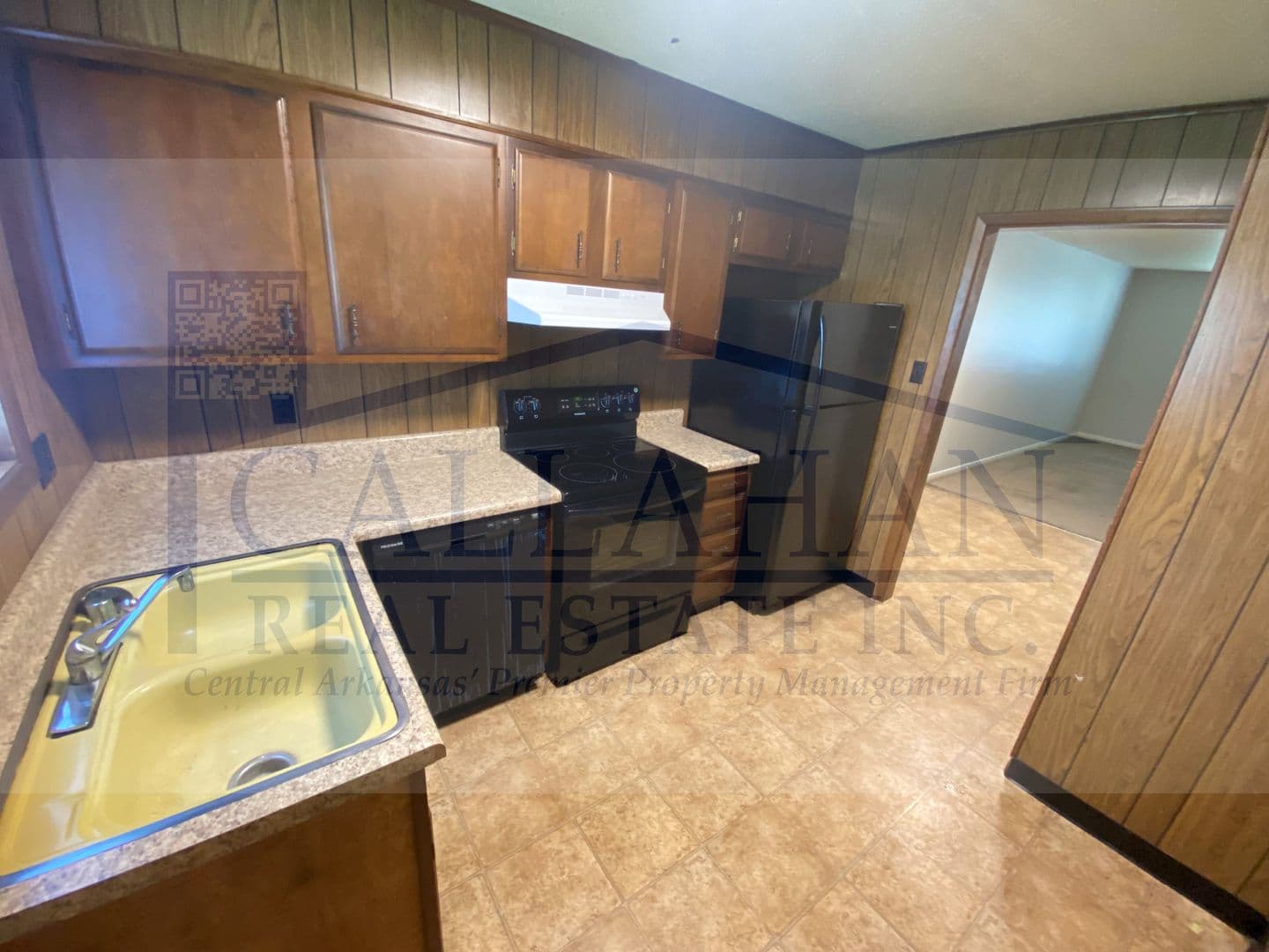 Sherwood Apartment: 8211 Woodview
