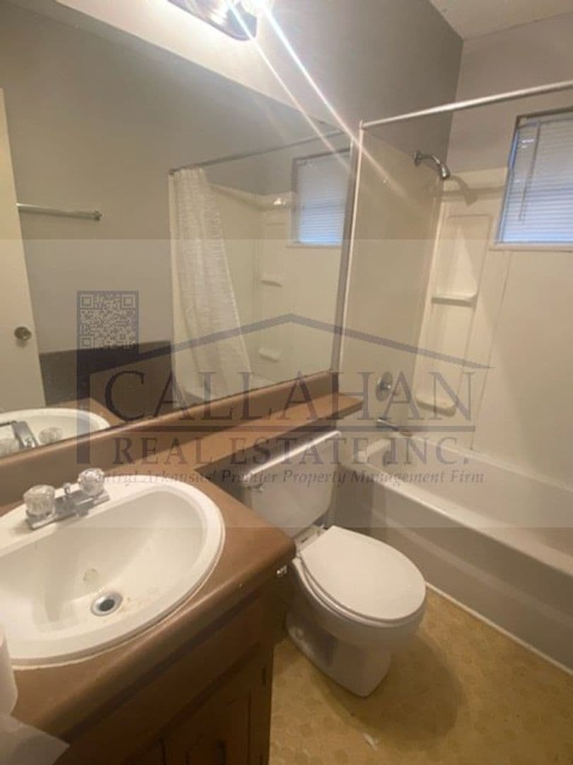 North Little Rock Apartment: 5705 Sorenson Apt