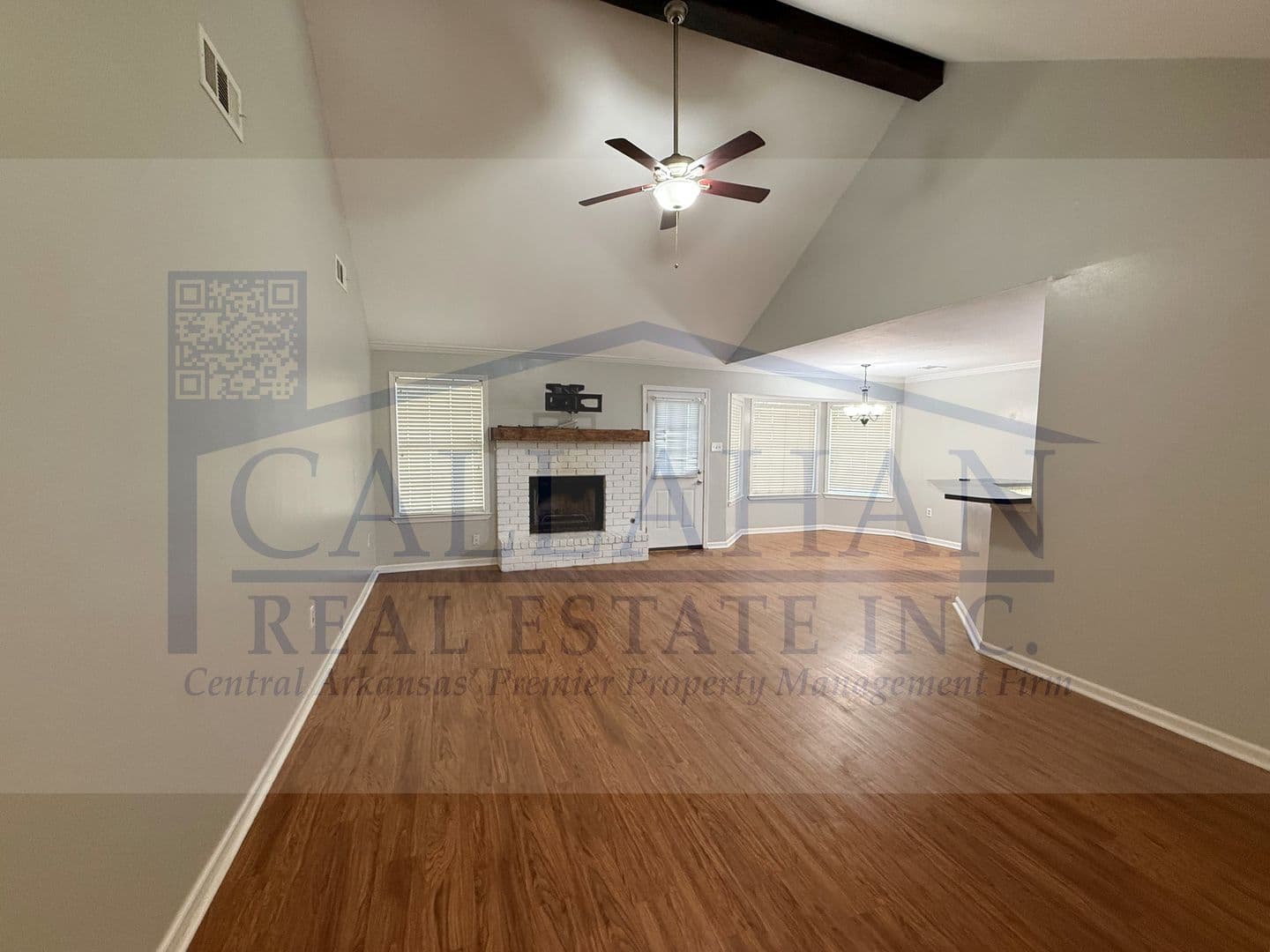 Maumelle House: 27 Oakridge Dr