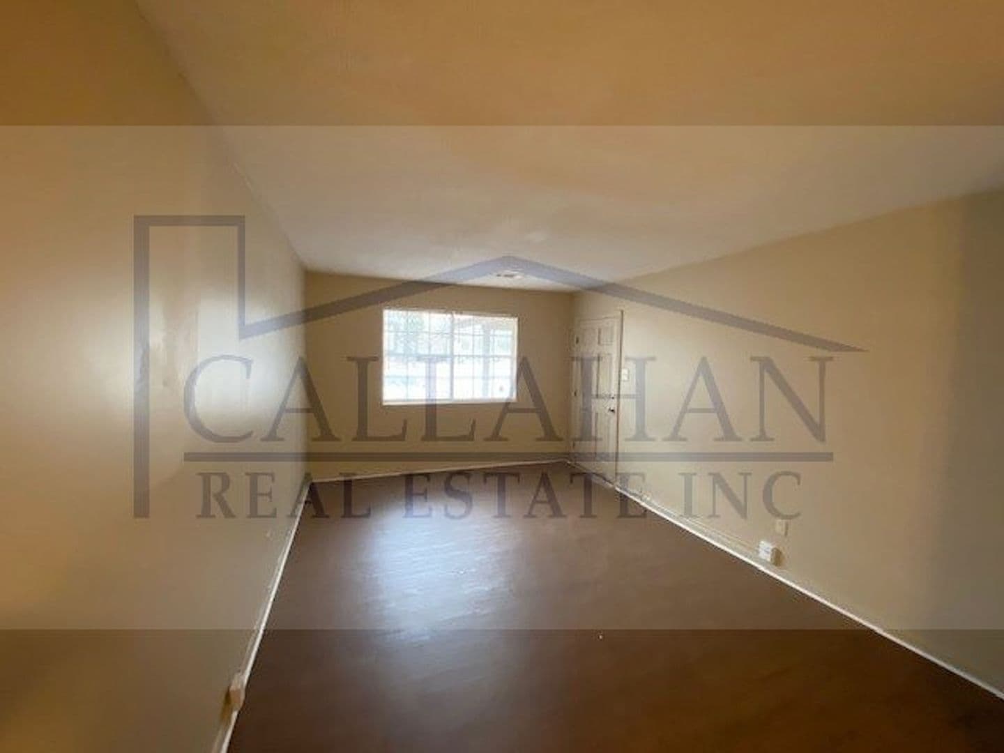 Sherwood Apartment: 8205 East Woodview Dr