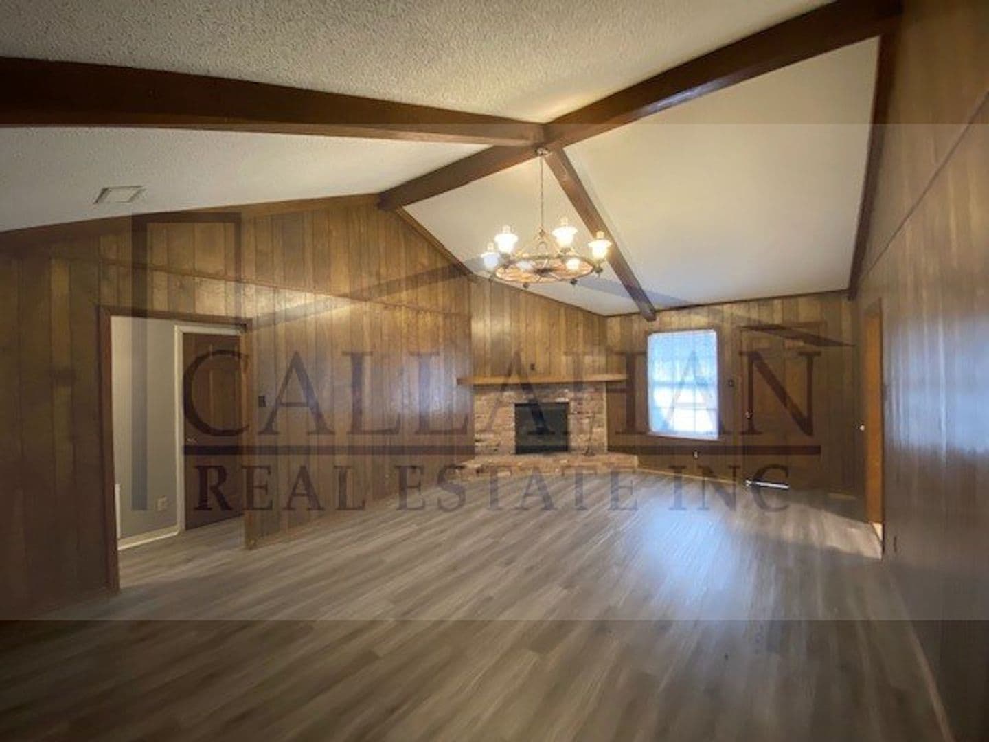 Jacksonville House: 205 Lynnewood Drive