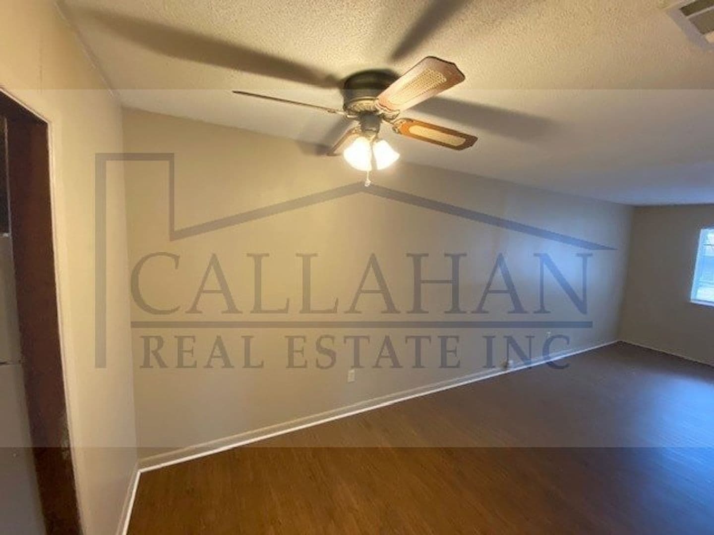 Sherwood Apartment: 8205 East Woodview Dr