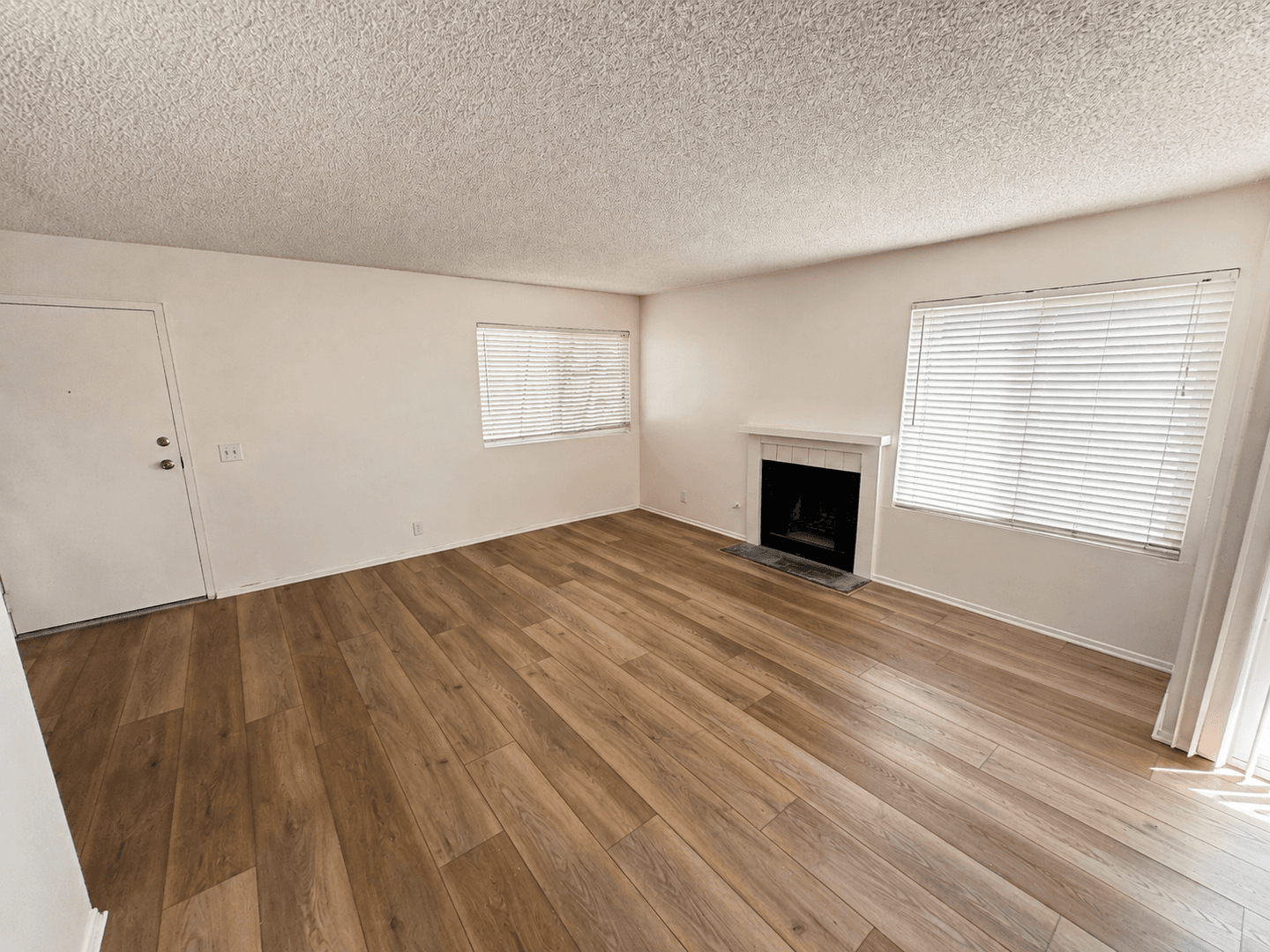 Ventura House: 1274 San Simeon #4
