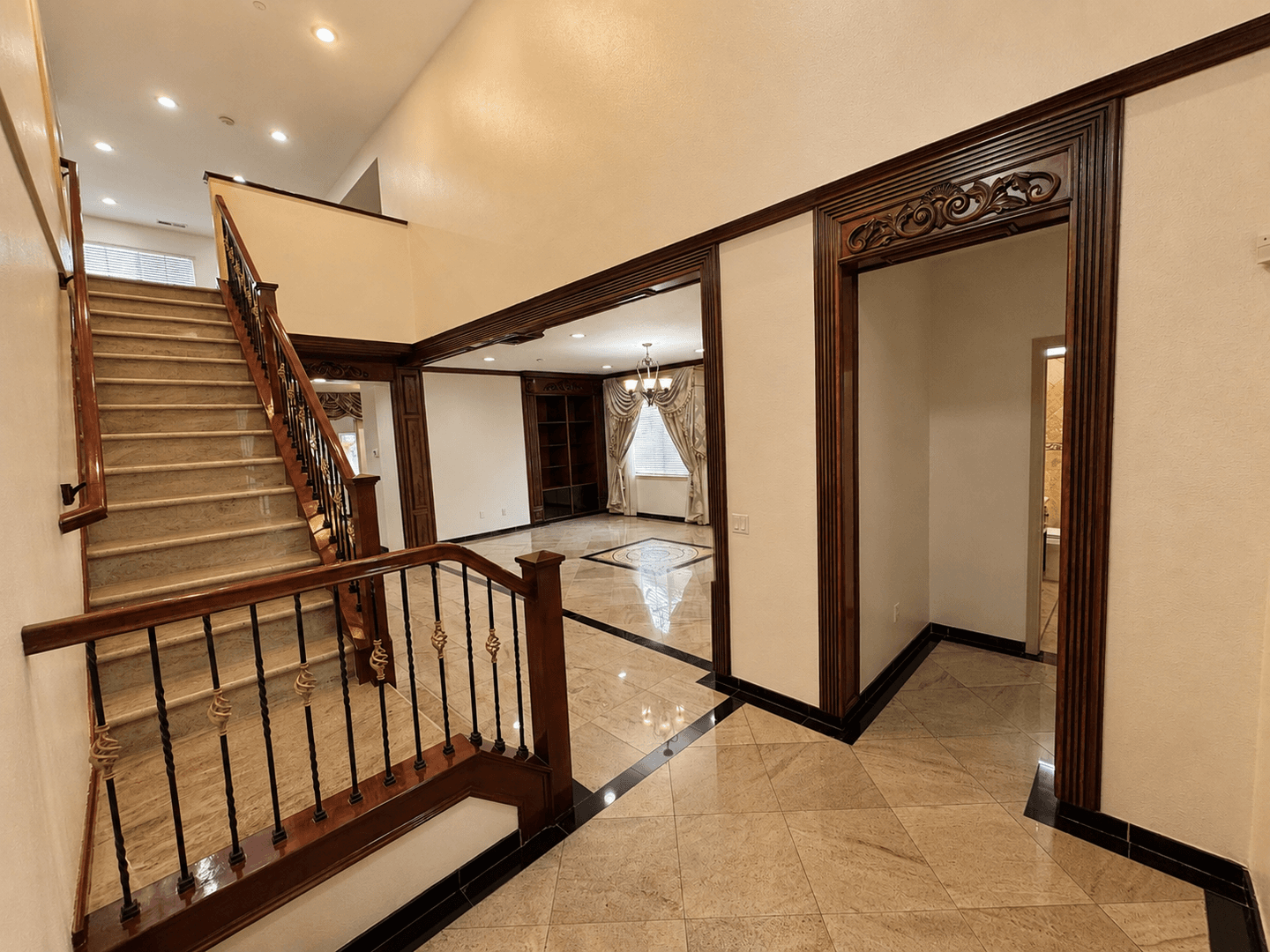 Oxnard House: 621 Marbella Court