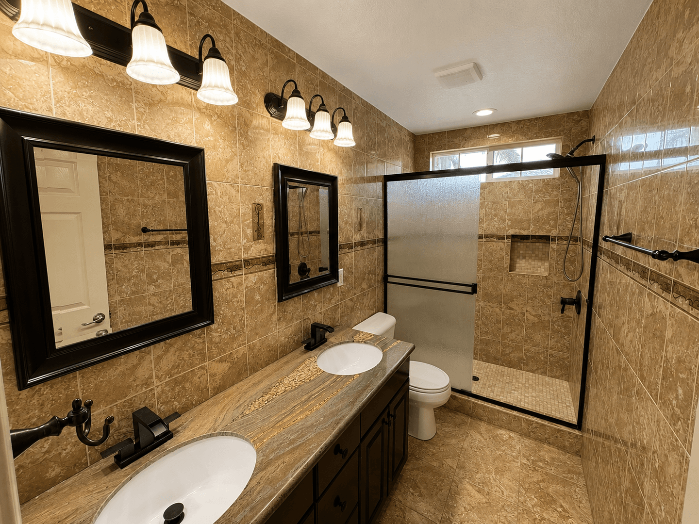 Oxnard House: 621 Marbella Court