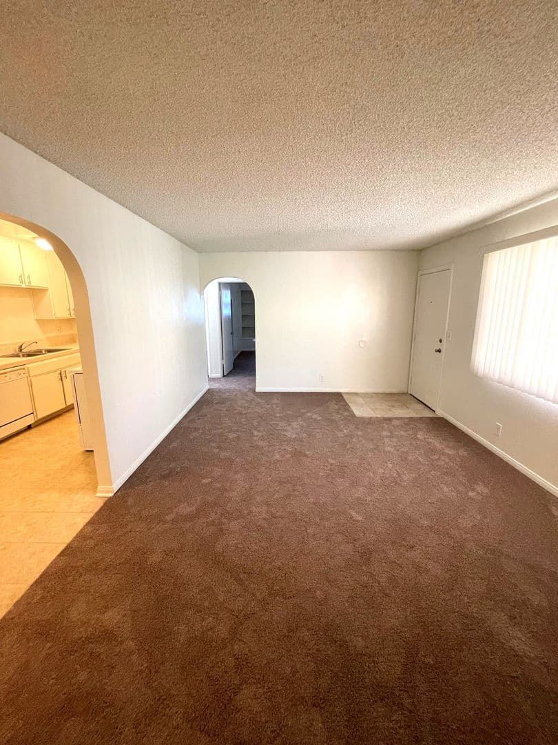 Ventura Apartment: 10855 & 10880 Del Norte