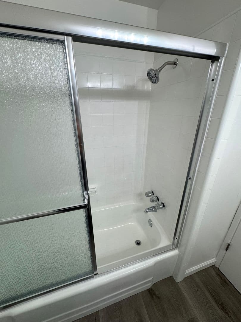 Ventura Apartment: 716-722 Sidonia
