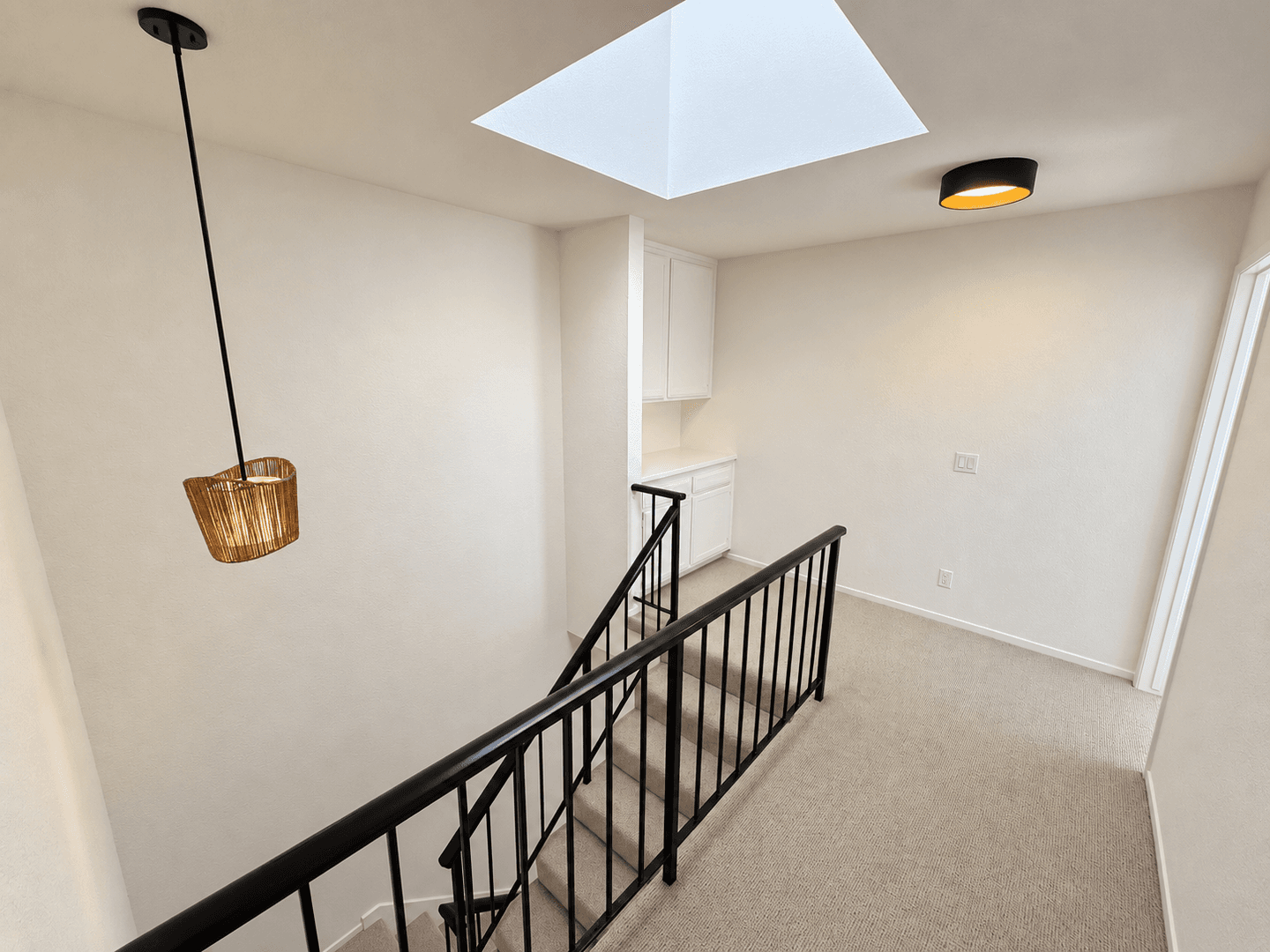 Ventura Townhome: 925 Vallecito Drive