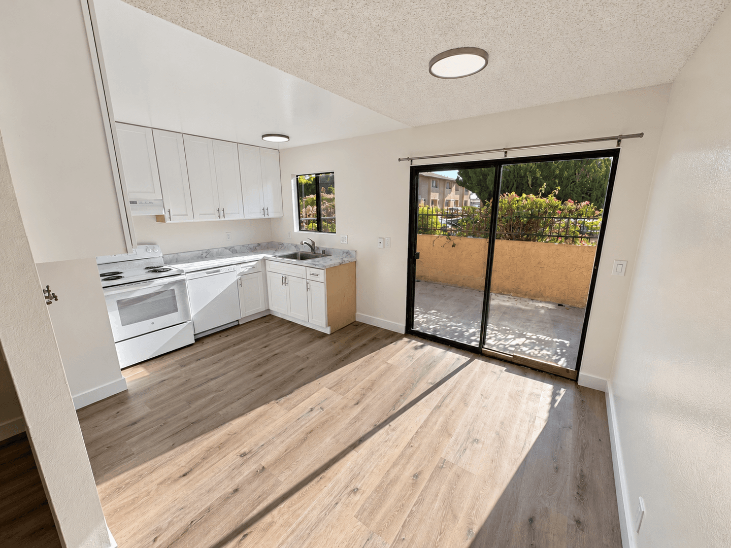 Ventura Apartment: 10855 & 10880 Del Norte