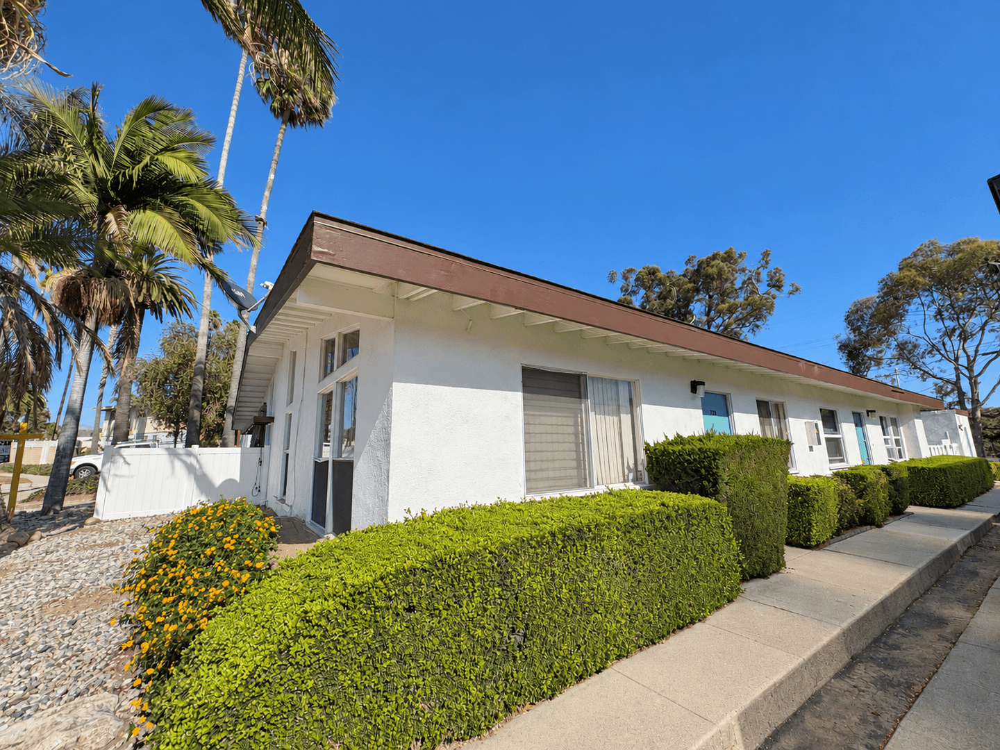 Ventura Apartment: 716-722 Sidonia