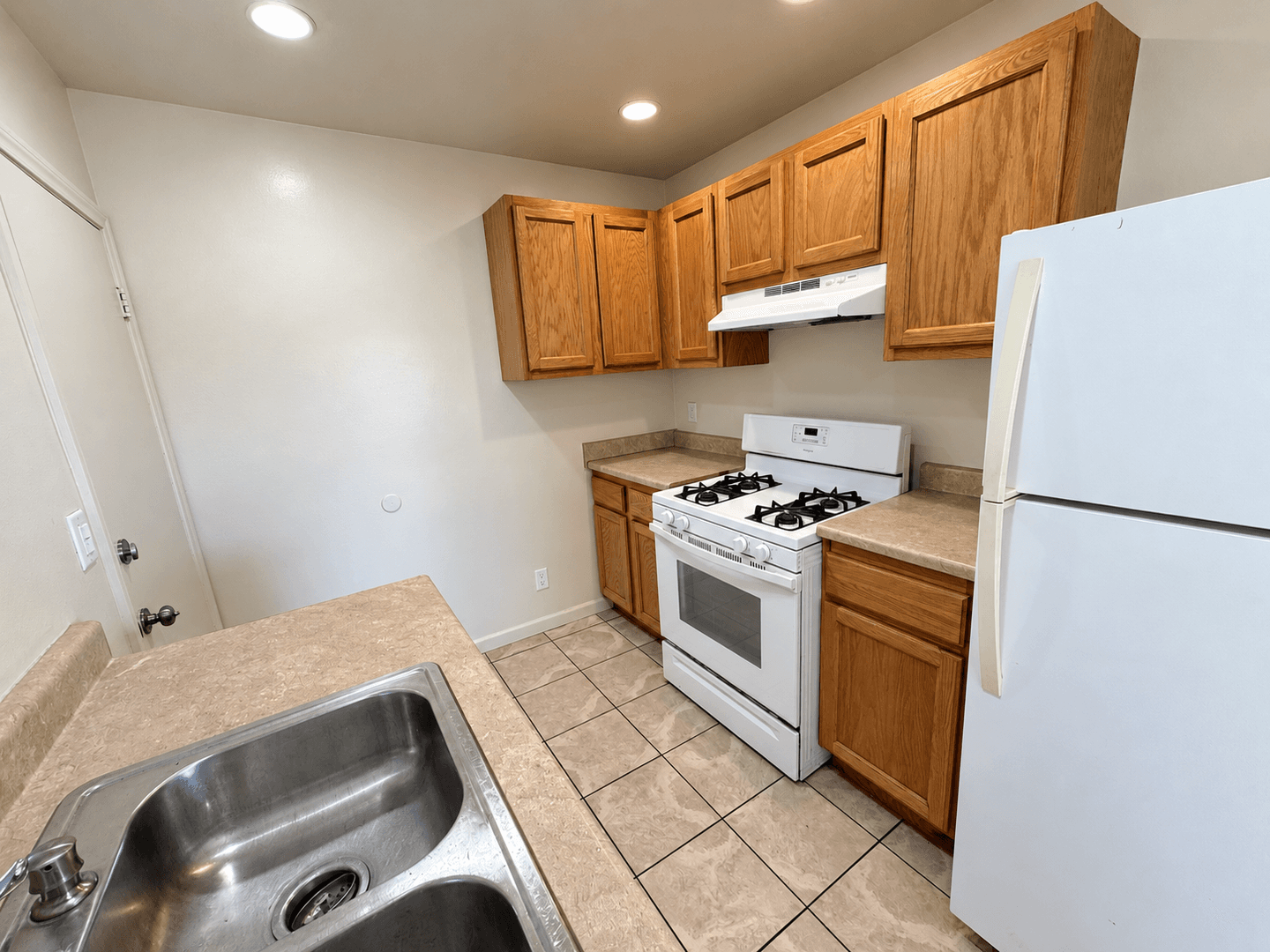 Ventura Apartment: 153 Wall Street