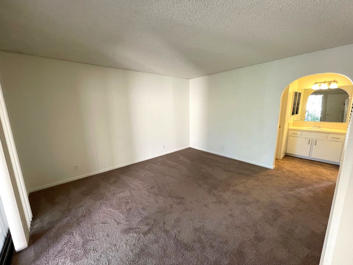 Ventura Apartment: 10855 & 10880 Del Norte