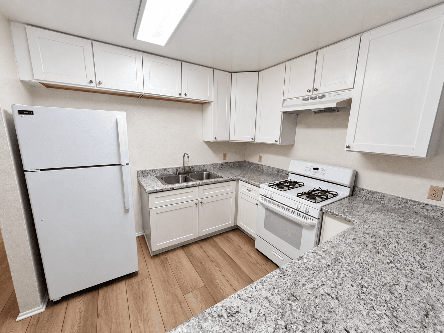 Ventura Apartment: 1075 N. Olive