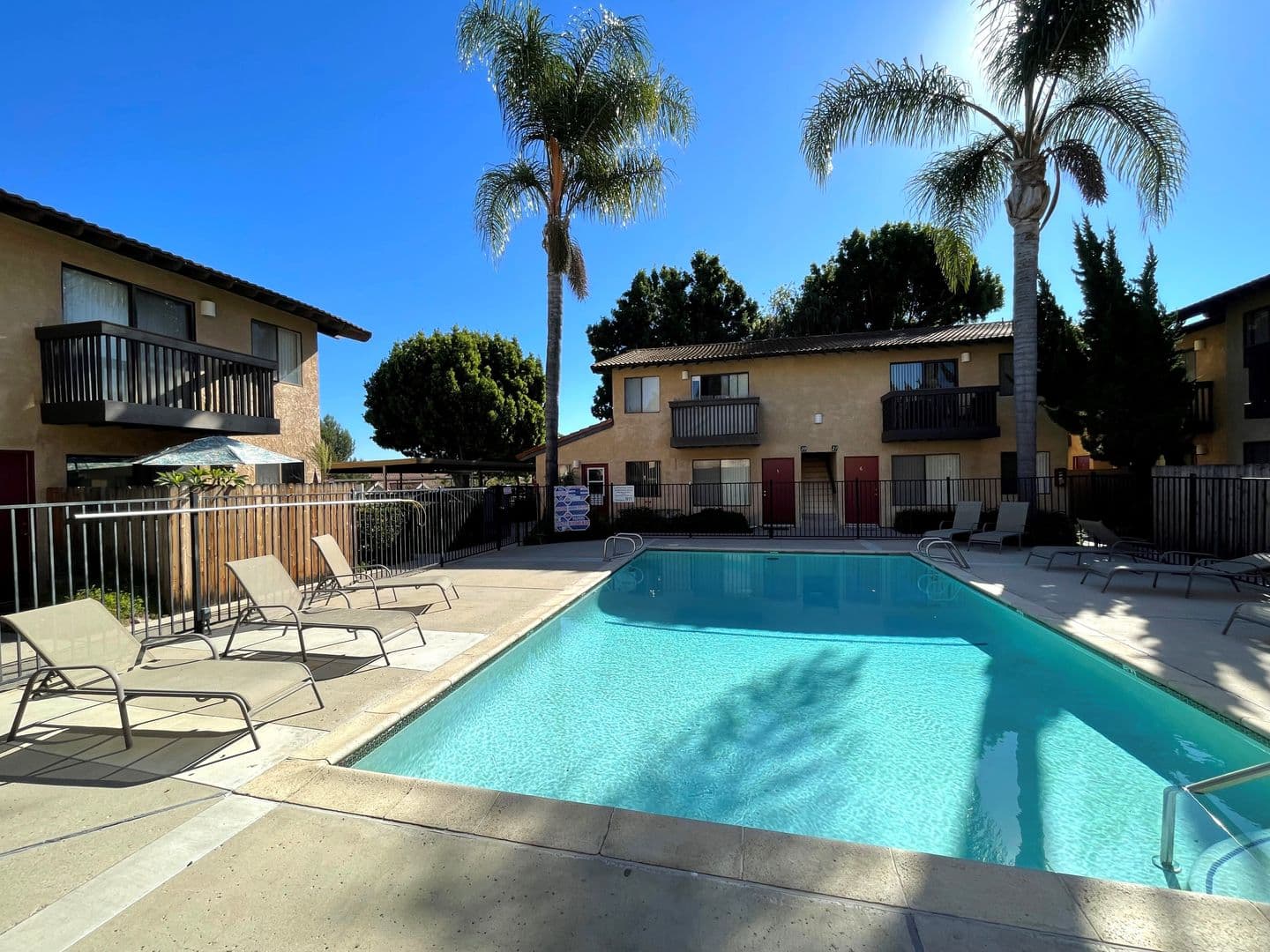 Ventura Apartment: 10855 & 10880 Del Norte