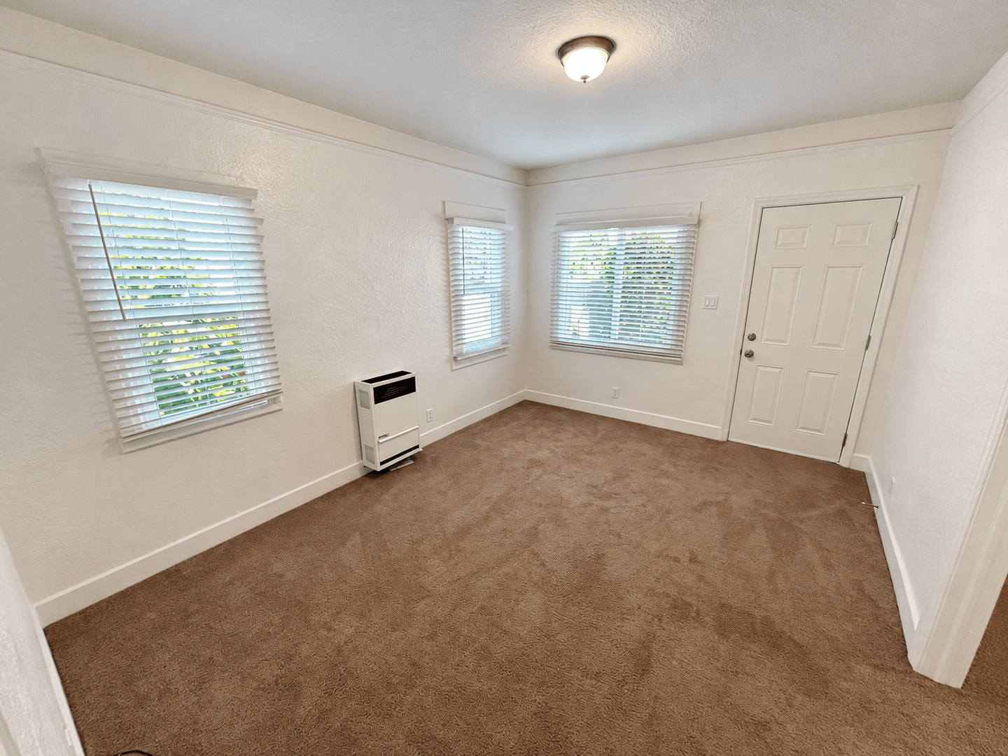 Ventura Apartment: 121-137 El Medio