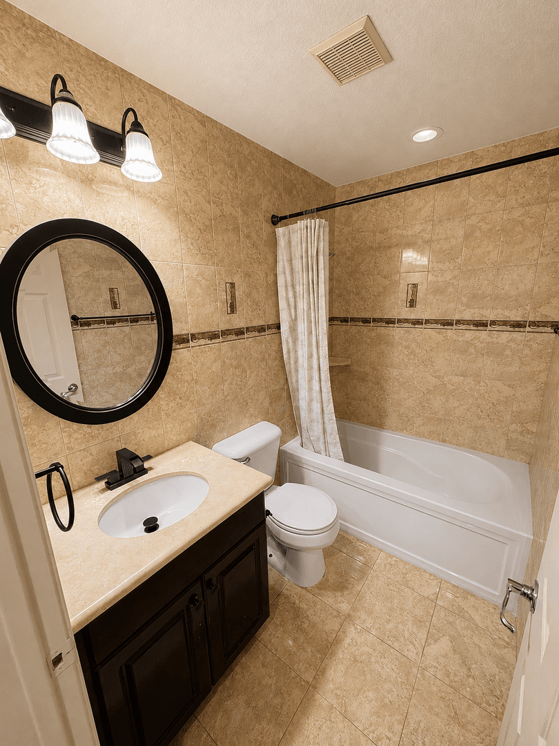 Oxnard House: 621 Marbella Court