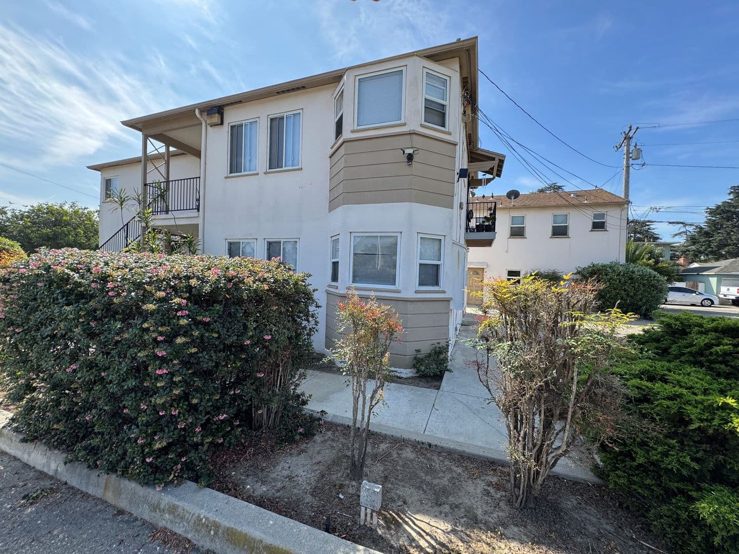 Oxnard Apartment: 525 N. A Street #A