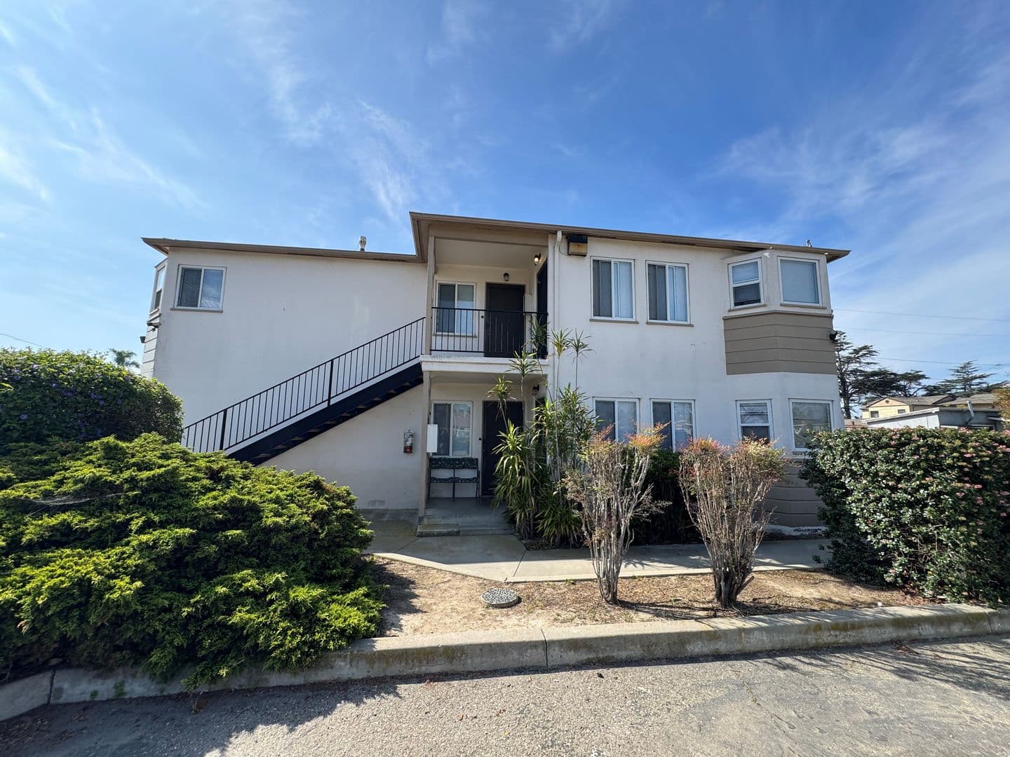 Oxnard Apartment: 525 N. A Street #A