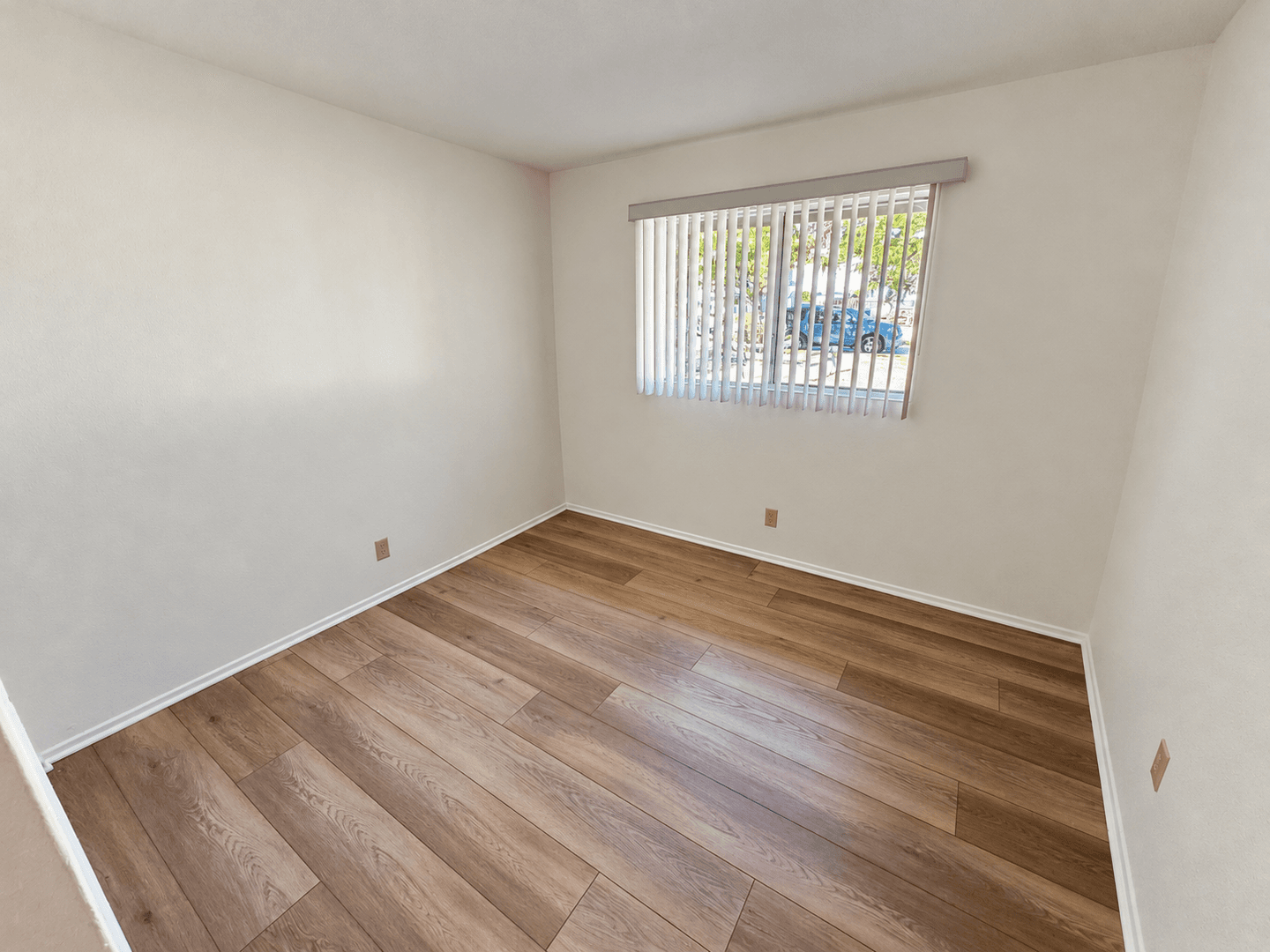 Ventura Apartment: 1075 N. Olive