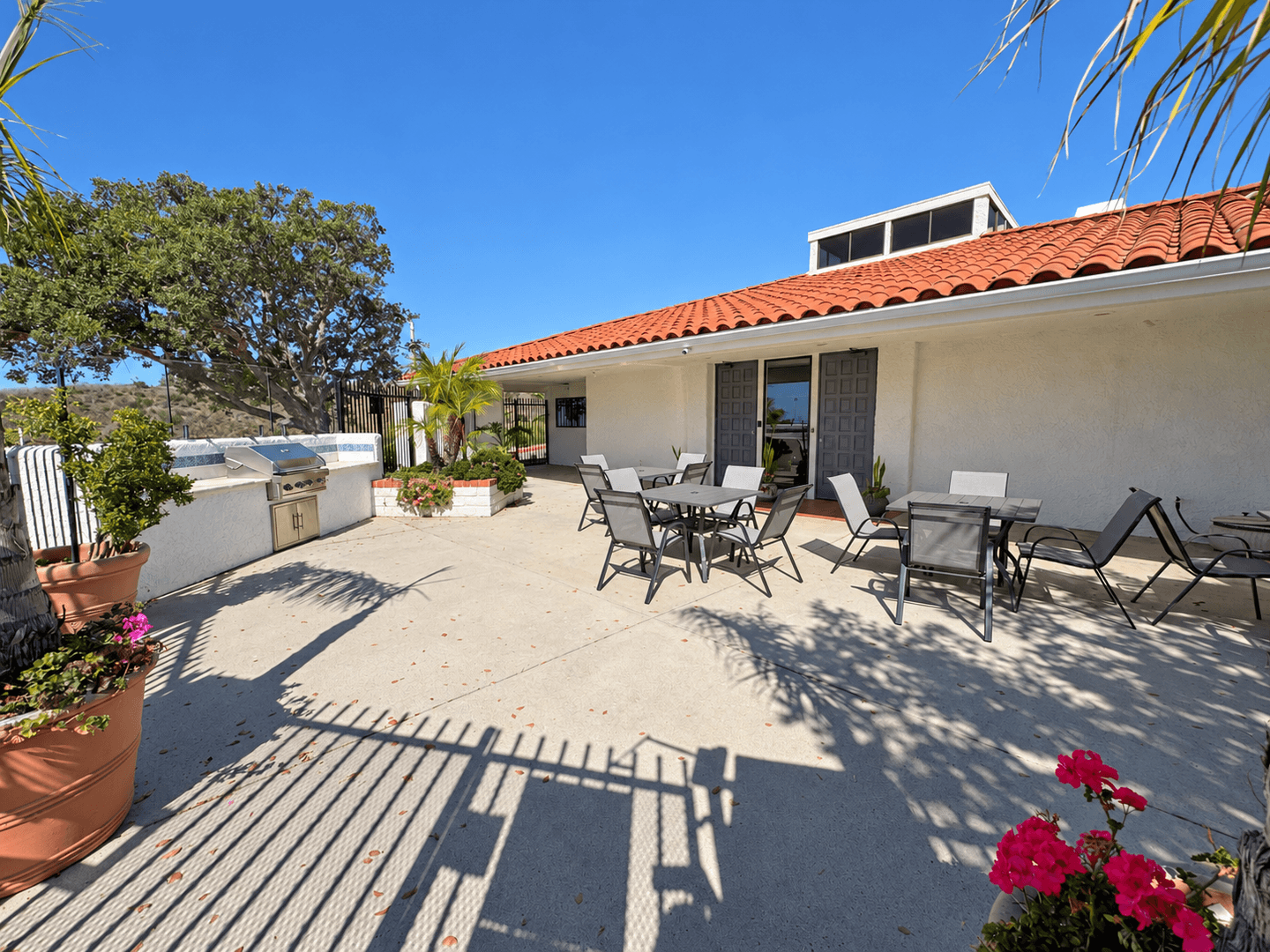 Ventura Townhome: 925 Vallecito Drive