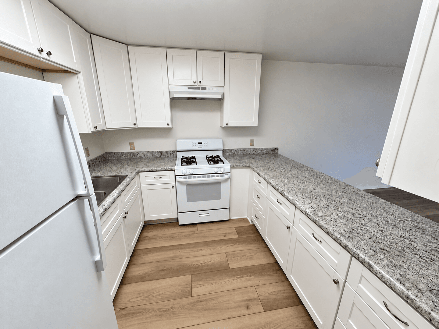 Ventura Apartment: 1075 N. Olive