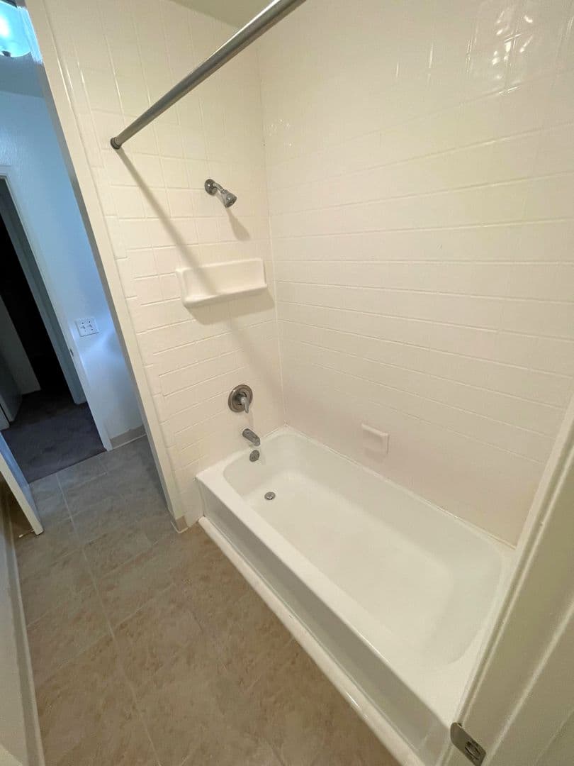 Ventura Apartment: 10855 & 10880 Del Norte