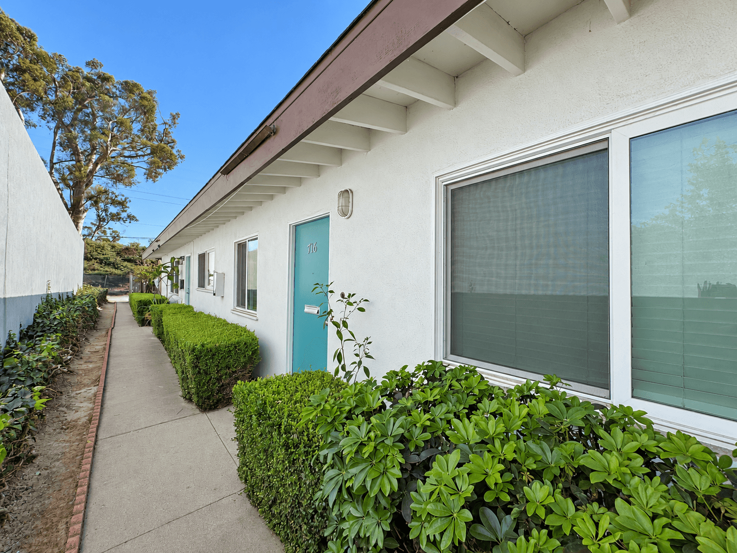 Ventura Apartment: 716-722 Sidonia