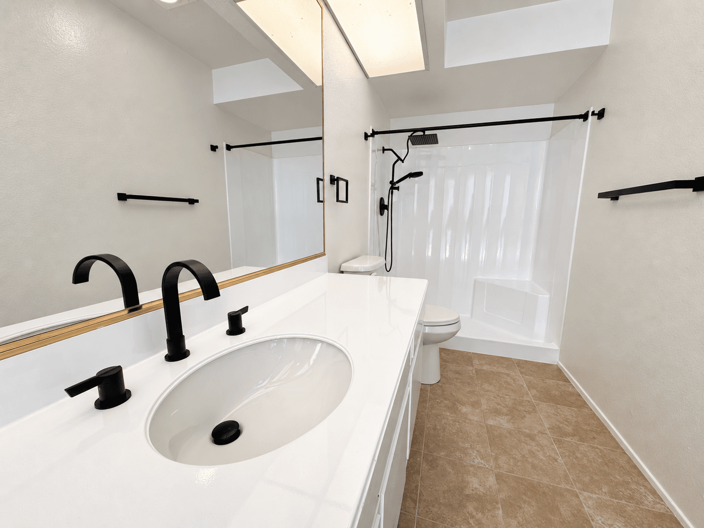 Ventura Townhome: 925 Vallecito Drive