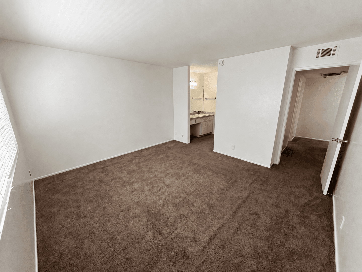 Ventura House: 1274 San Simeon #4