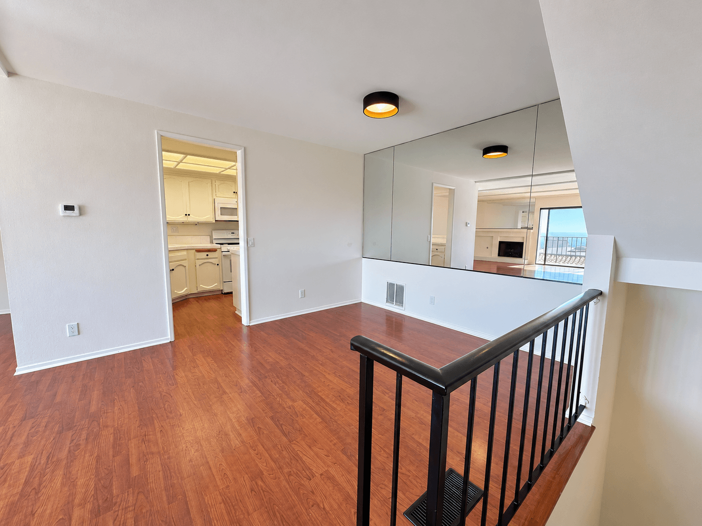 Ventura Townhome: 925 Vallecito Drive