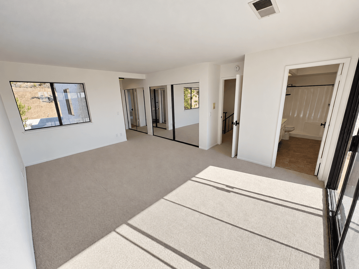 Ventura Townhome: 925 Vallecito Drive