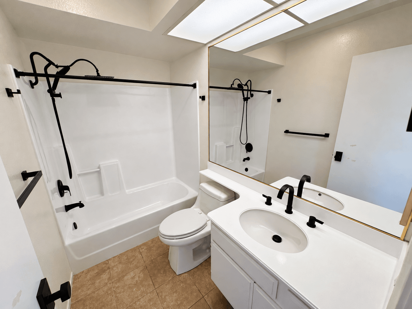 Ventura Townhome: 925 Vallecito Drive