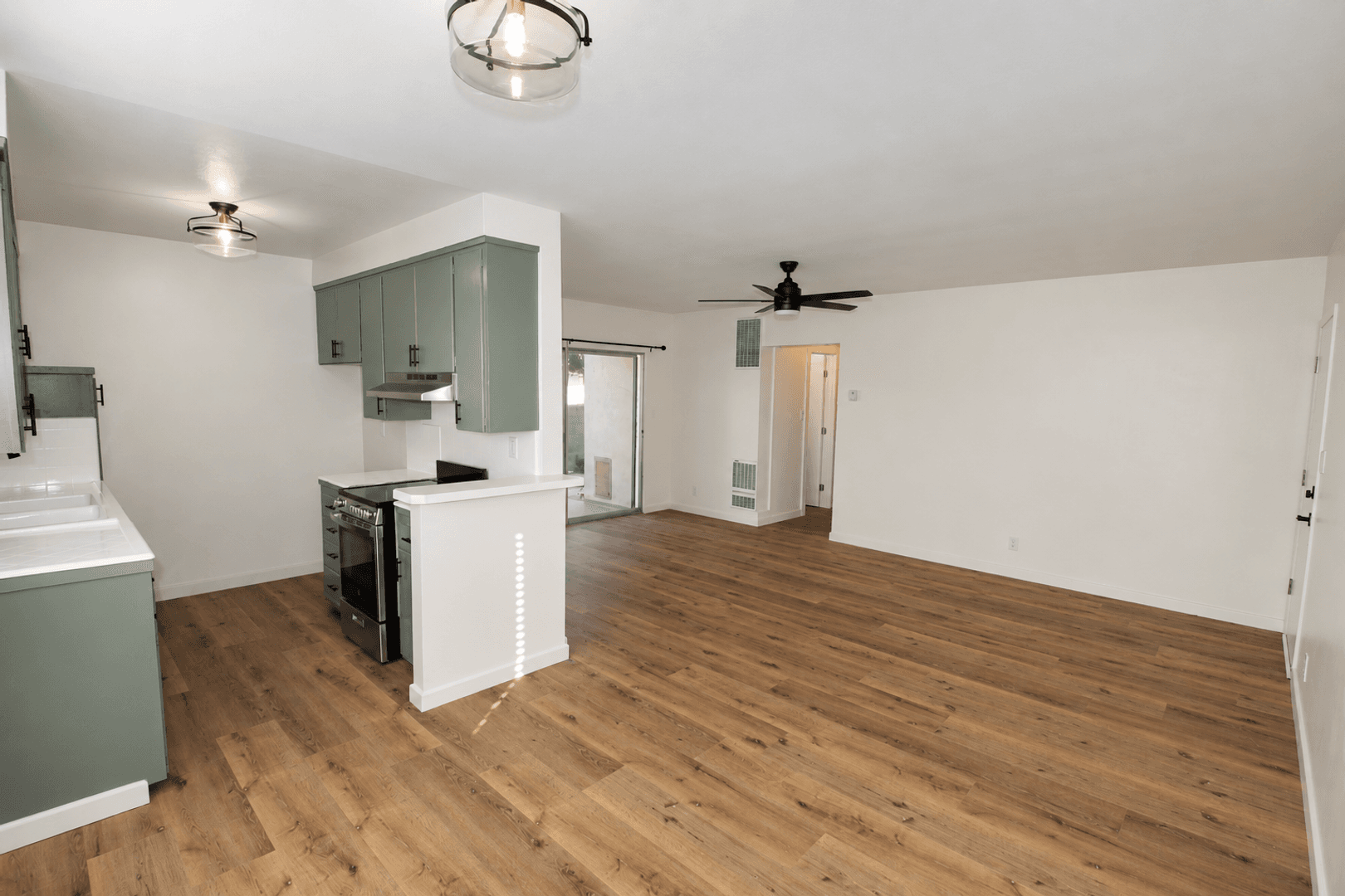 Ventura Apartment: 81-95 Baylor Drive