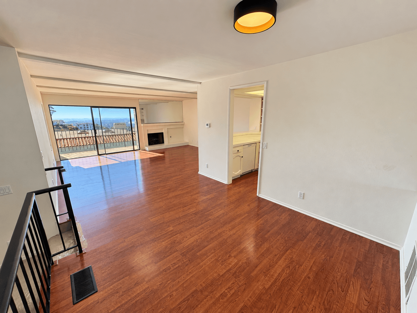 Ventura Townhome: 925 Vallecito Drive