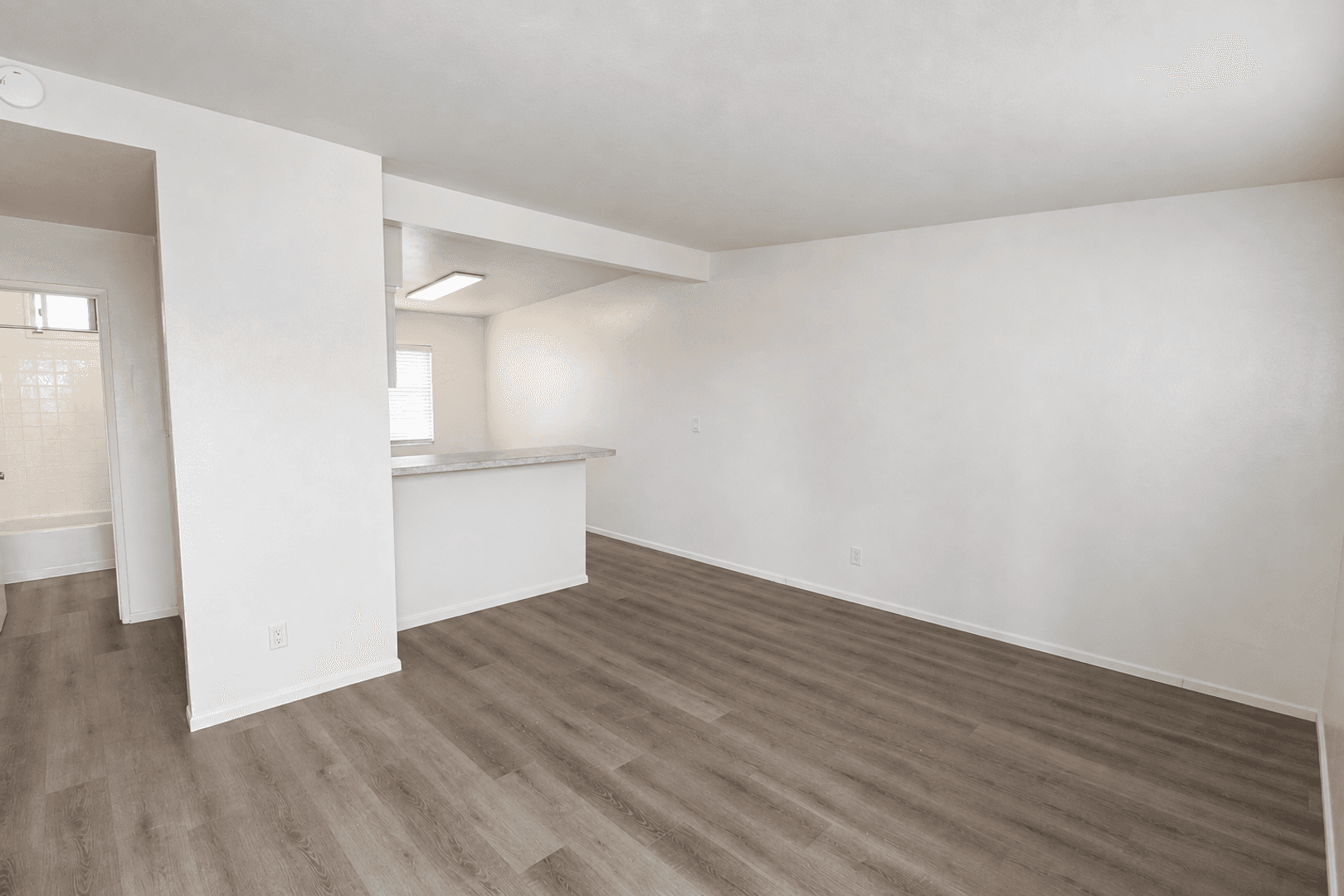 Oxnard Apartment: 4921 Nautilus Street #E